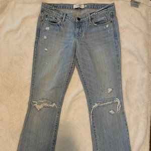 Abercrombie & Fitch Emma Distressed Light Blue Denim, size 6 Short